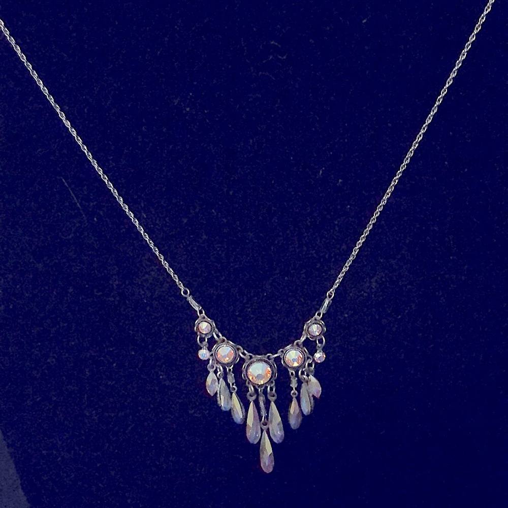 Firefly crystal and silver necklace beautiful piece 16”- 18”